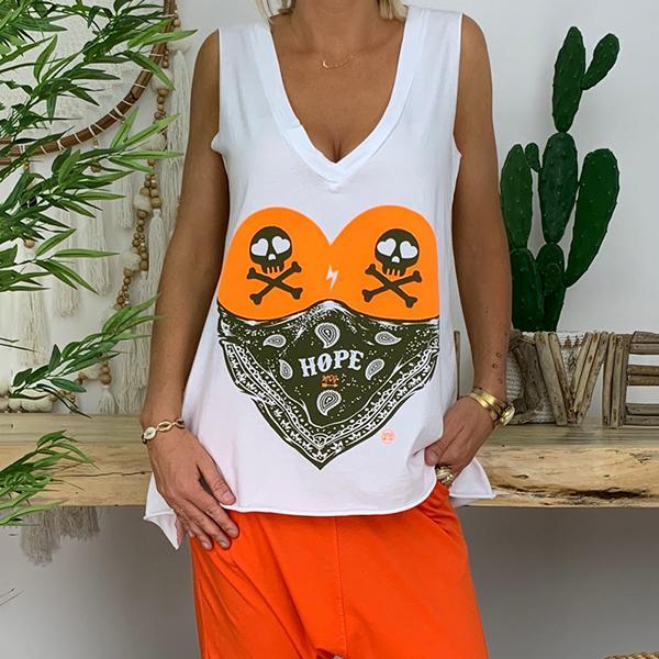 Heart Printed V Neck Sleeveless Blouse